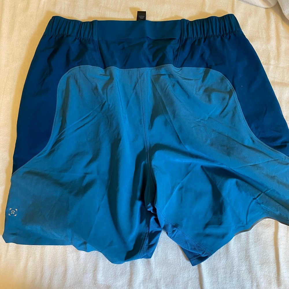 Lulu lemon athletic shorts never worn